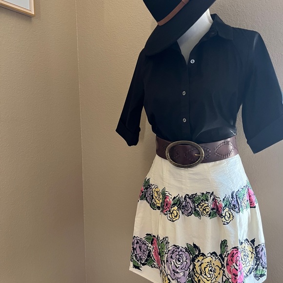 Loft Skirt - Picture 2 of 7